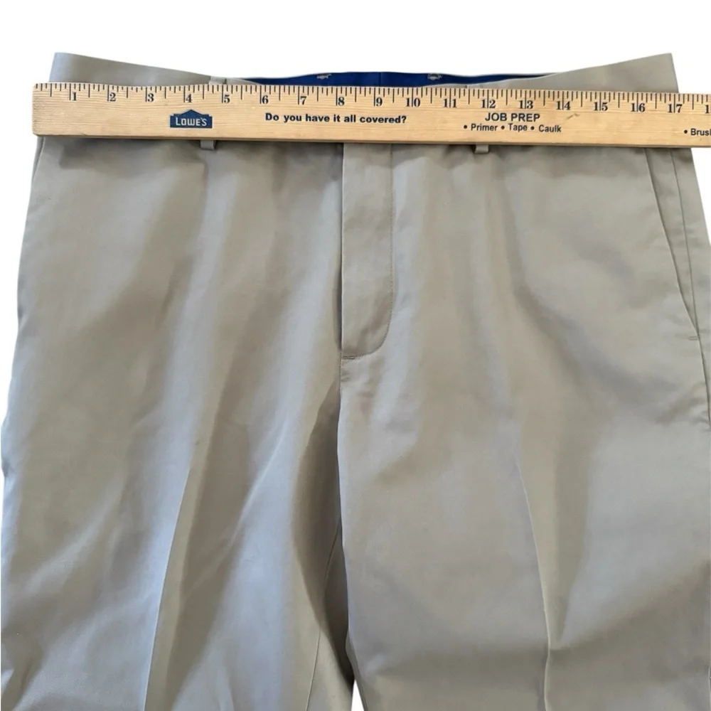 Banana Republic Cream Chinos for Effortless Style